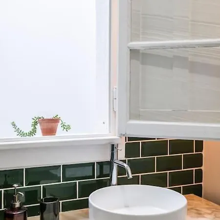 Traditional House: Private Pool And Sunny Terrace 빌라 *