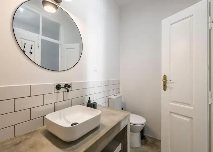 فيلة Traditional House: Private Pool And Sunny Terrace بورتيماو