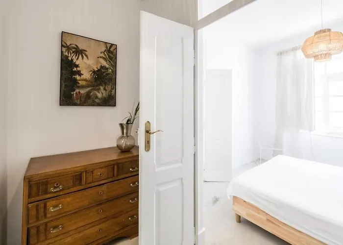 Traditional House: Private Pool And Sunny Terrace فيلة بورتيماو