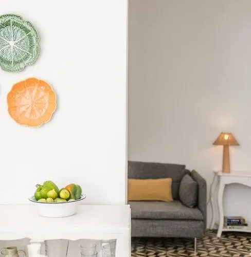 Traditional House: Private Pool And Sunny Terrace فيلة