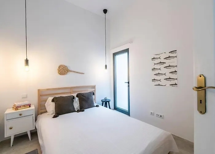 Traditional House: Private Pool And Sunny Terrace Villa *