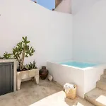 Traditional House: Private Pool And Sunny Terrace * Portimao