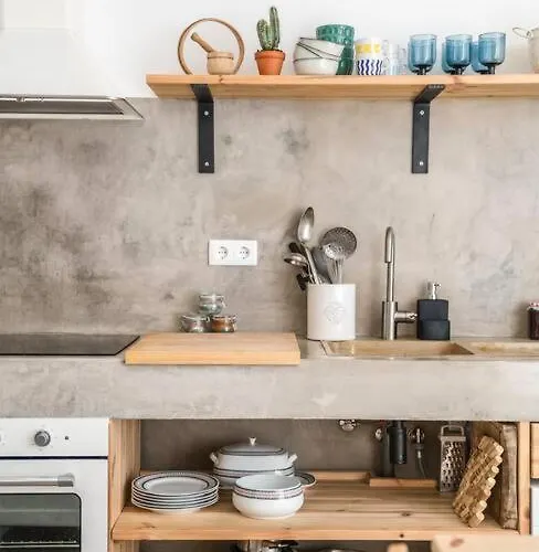 别墅 Traditional House: Private Pool And Sunny Terrace